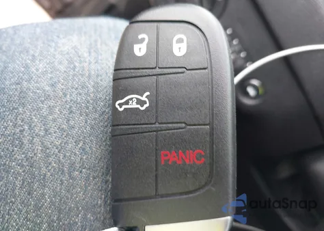 2013 Chrysler 300 Motown z USA, uszkodzony, nr VIN 2C3CCAAGXDH658212